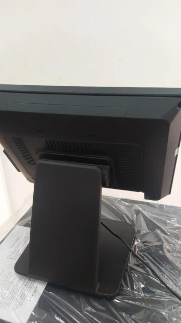 I3 4 génération ddr 3 4 GB SSD 64 Gb